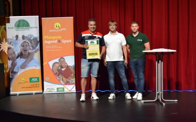 Jugendarbeit mehr als Training – FC Gräfenstein-Merzalben mit AOK-Gesundheitspreis ausgezeichnet