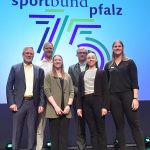 Saalbau
Sportbund Pfalz feiert 75 J.
l. Rudolf Storck, Christian Klimek,Hannah Steverding.Lutz Thieme, Hannah Vester , Christin Hussong
Foto: Linzmeier-Mehn/28.10.24/